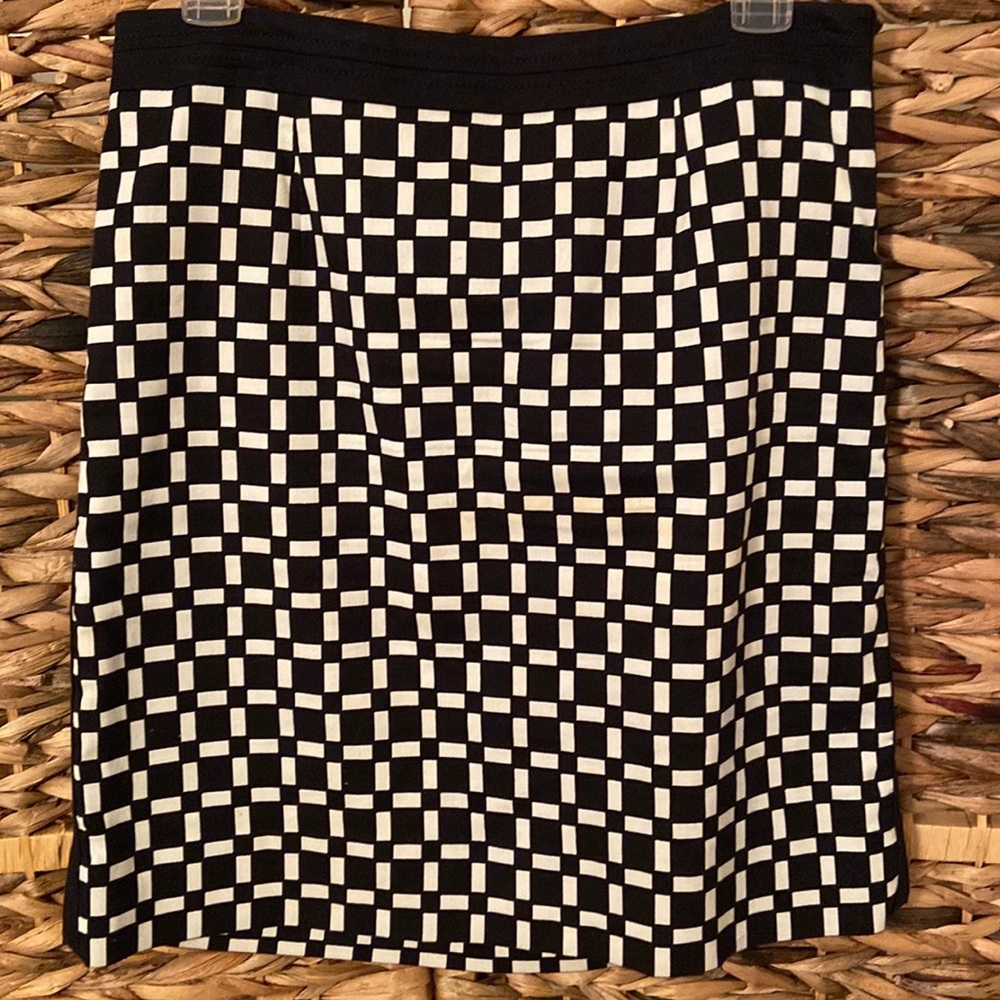 White House Black Market skirt, size 6